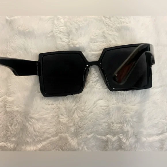Black fashion sunglasses - Picture 3 of 8